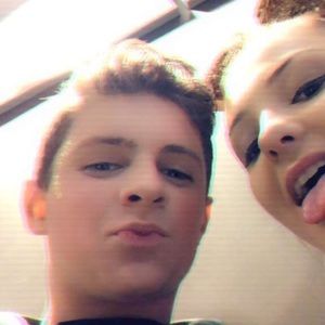 Meet your Posher, Dominic